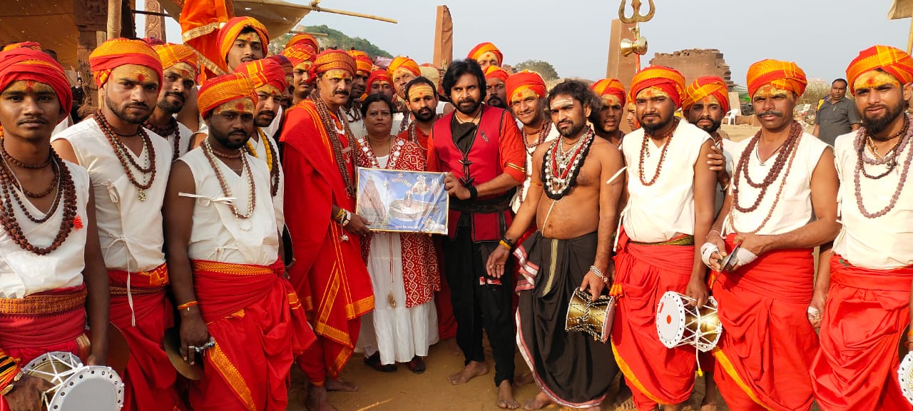 हरिहर वीरामल्लू फिल्म में नजर आएंगे उज्जैन के सितारे 