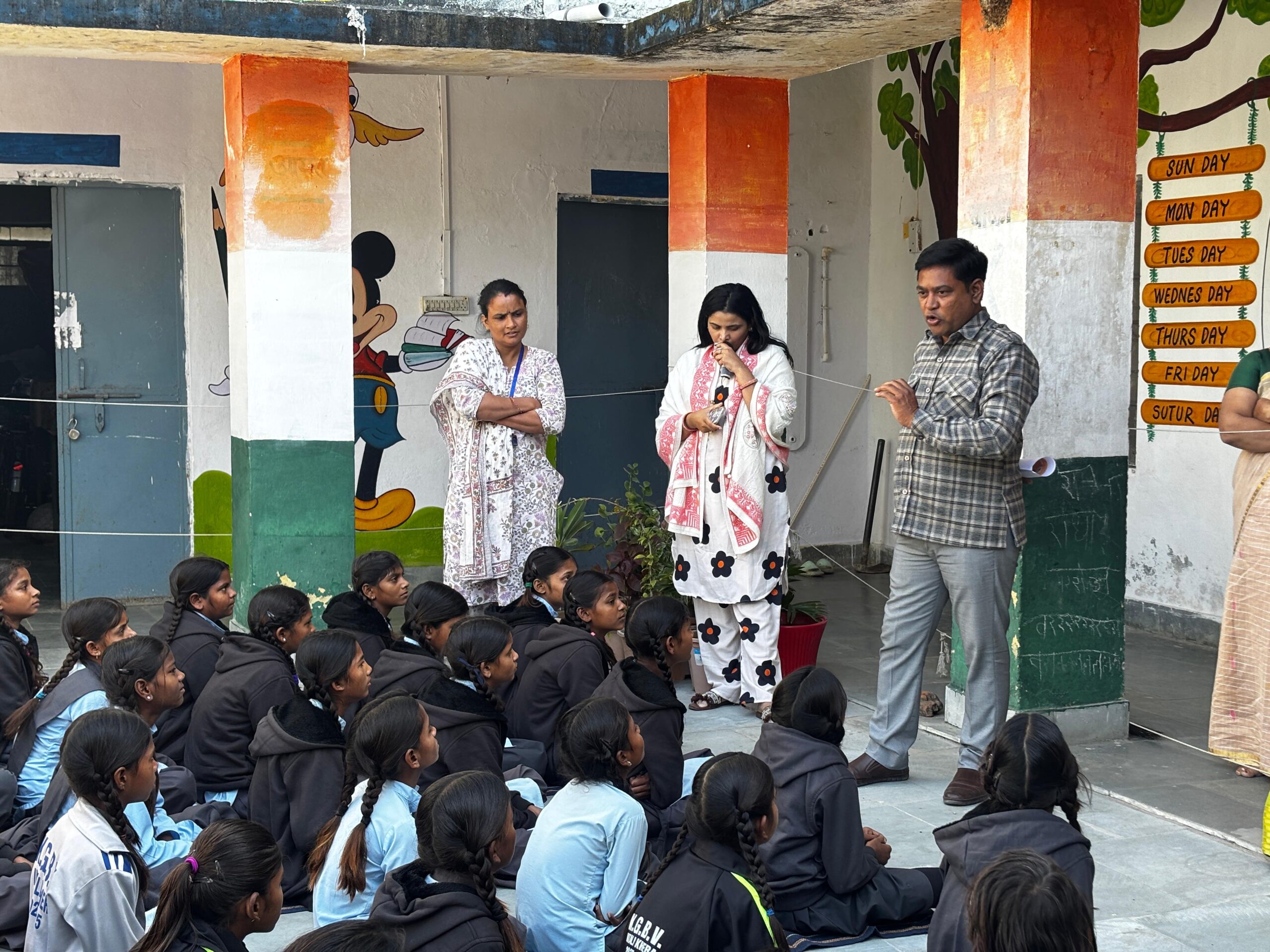 बालिकाओं ने ली हेल्दी फूड की शपथ, जंक फूड से रहने का संकल्प