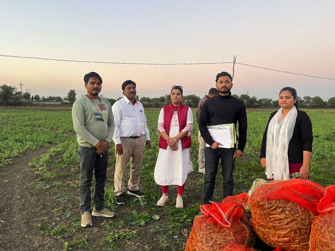 जबलपुर में नाले के पानी से सिंचाई रोककर खेतों से पंप जब्त