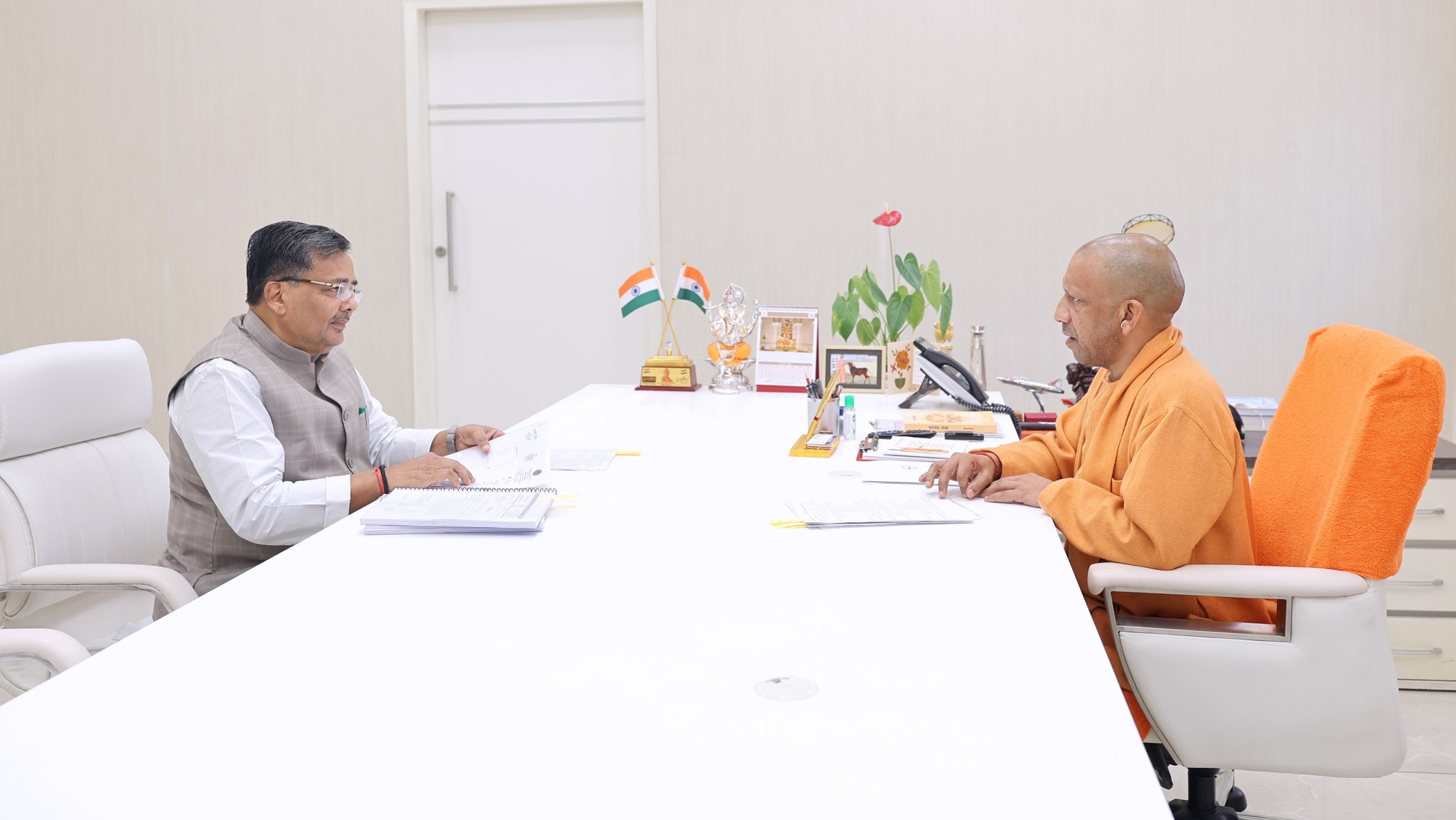 वन ट्रिलियन डॉलर इकोनॉमी की राह में यूपी पर्यटन बनेगा ग्रोथ इंजन, 2047 के लिए बड़ा लक्ष्य-जयवीर सिंह