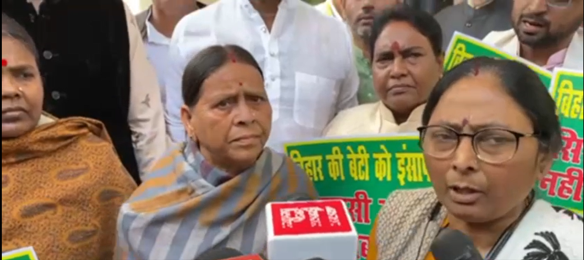 विपक्ष ने NEET छात्रा मामले में विधानसभा-पोर्टिको में प्रदर्शन किया