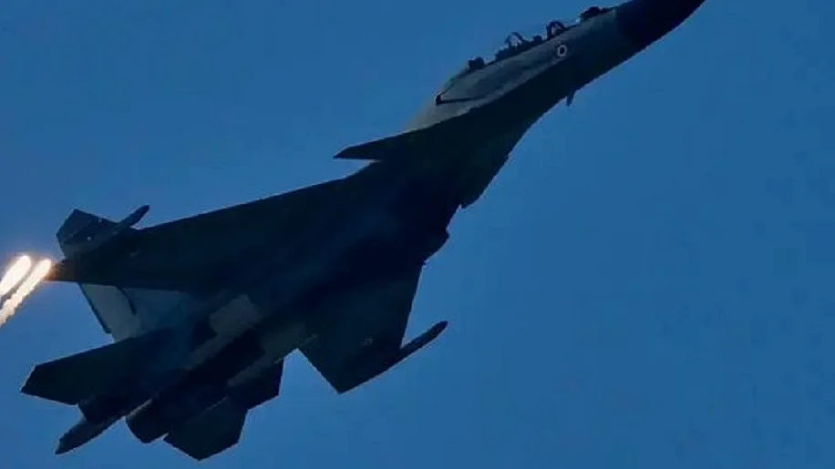 वायु सेना का सुखोई-30 एम.के.आई लड़ाकू विमान असम में दुर्घटनाग्रस्‍त