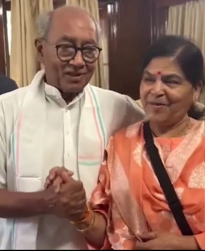 भाई बहन की सौजन्य भेंट में हुई सनातन धर्म पर चर्चा